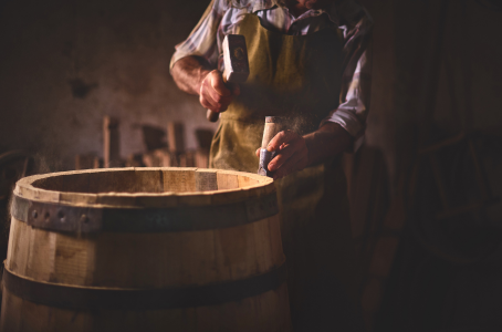 L'influence du chêne : comment la barrique façonne la complexité du vin !