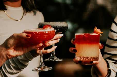 5 idées de cocktails maison avec des liqueurs artisanales